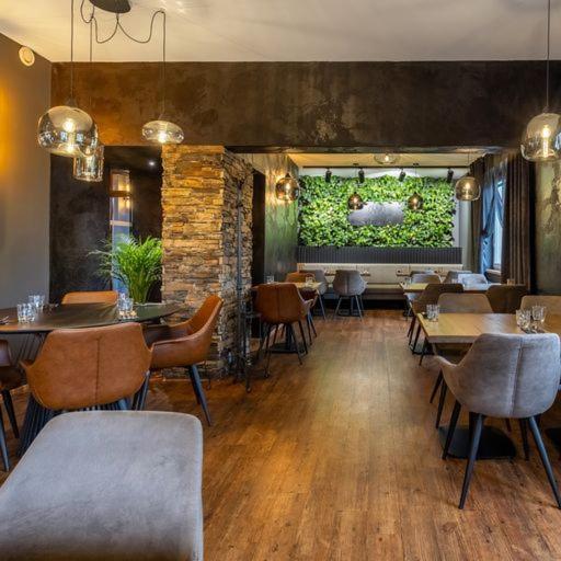 Garden Restaurant & Pension Pardubice Zewnętrze zdjęcie